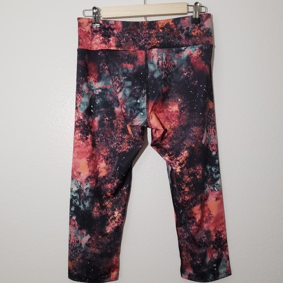 KOS USA Black Galaxy Print Capris Leggings sz. L - Picture 2 of 5